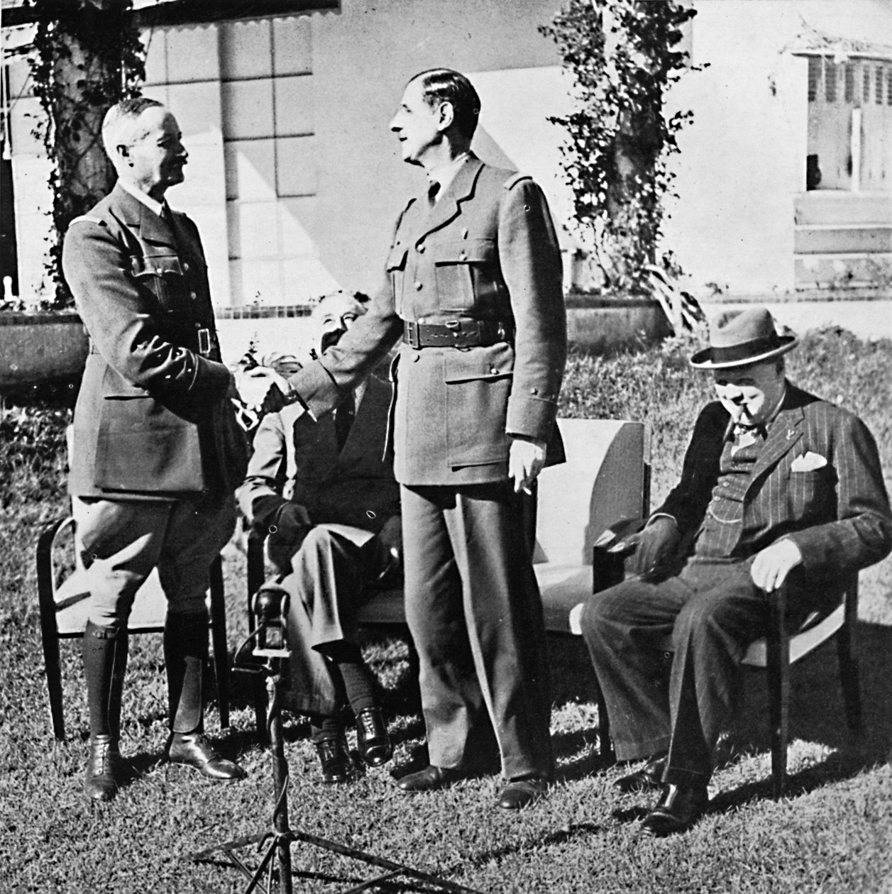 هنري جيرو وديغول خلال مؤتمر الدار البيضاء ، يناير 1943 ، 1945 بواسطة غير معروف