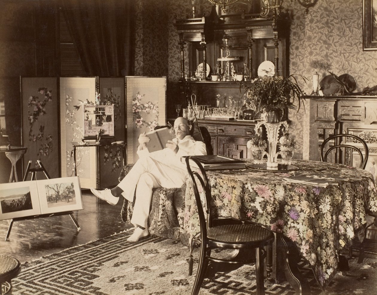منزل من الشرق ، 1880-90. بواسطة غير معروف