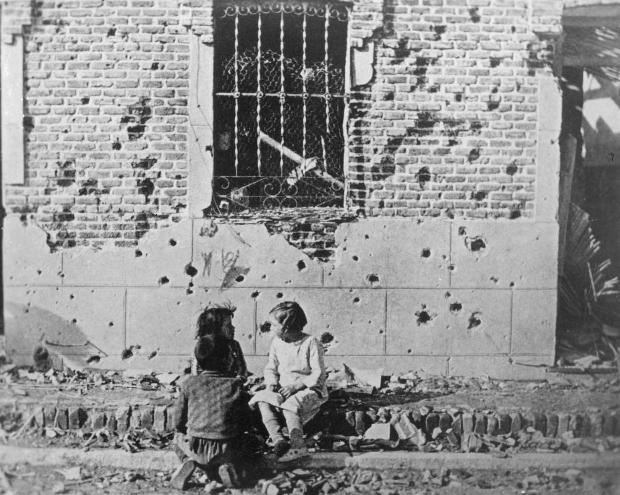 الأطفال المشردون ، برشلونة ، كاتالونيا ، إسبانيا ، الحرب الأهلية الإسبانية ، c1936-c1939 بواسطة غير معروف