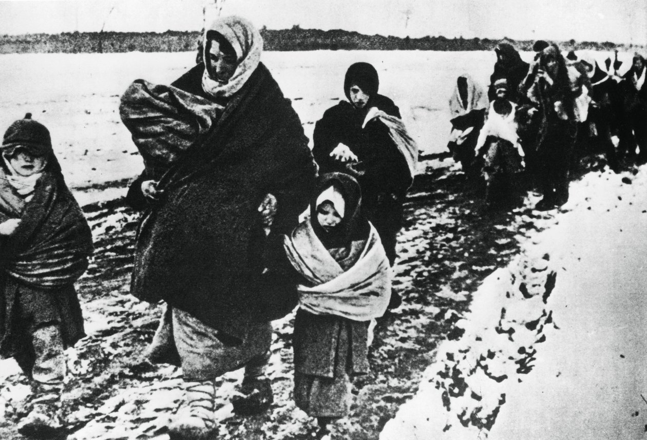 اللاجئات والأطفال المشردون ، روسيا ، 1941 بواسطة غير معروف