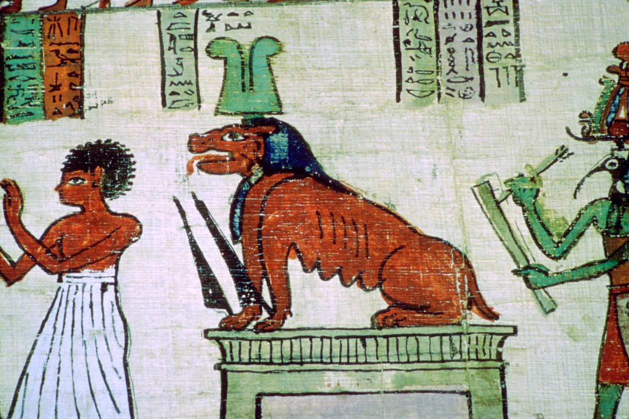 صورة المعبود المصري عميت بواسطة غير معروف