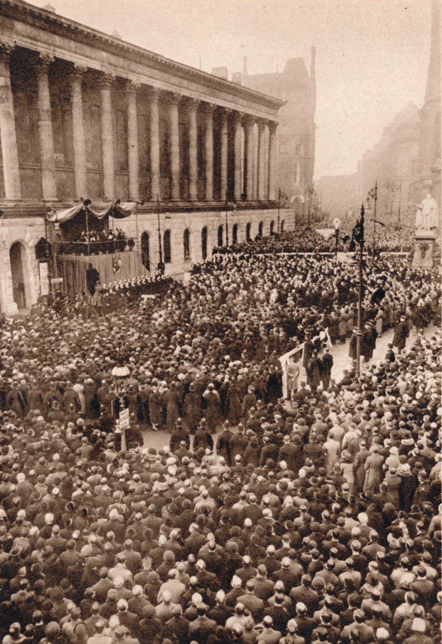 في برمنغهام: الملك إدوارد الثامن. أعلنت في ثاني أكبر مدينة في إنجلترا عام 1936 بواسطة غير معروف