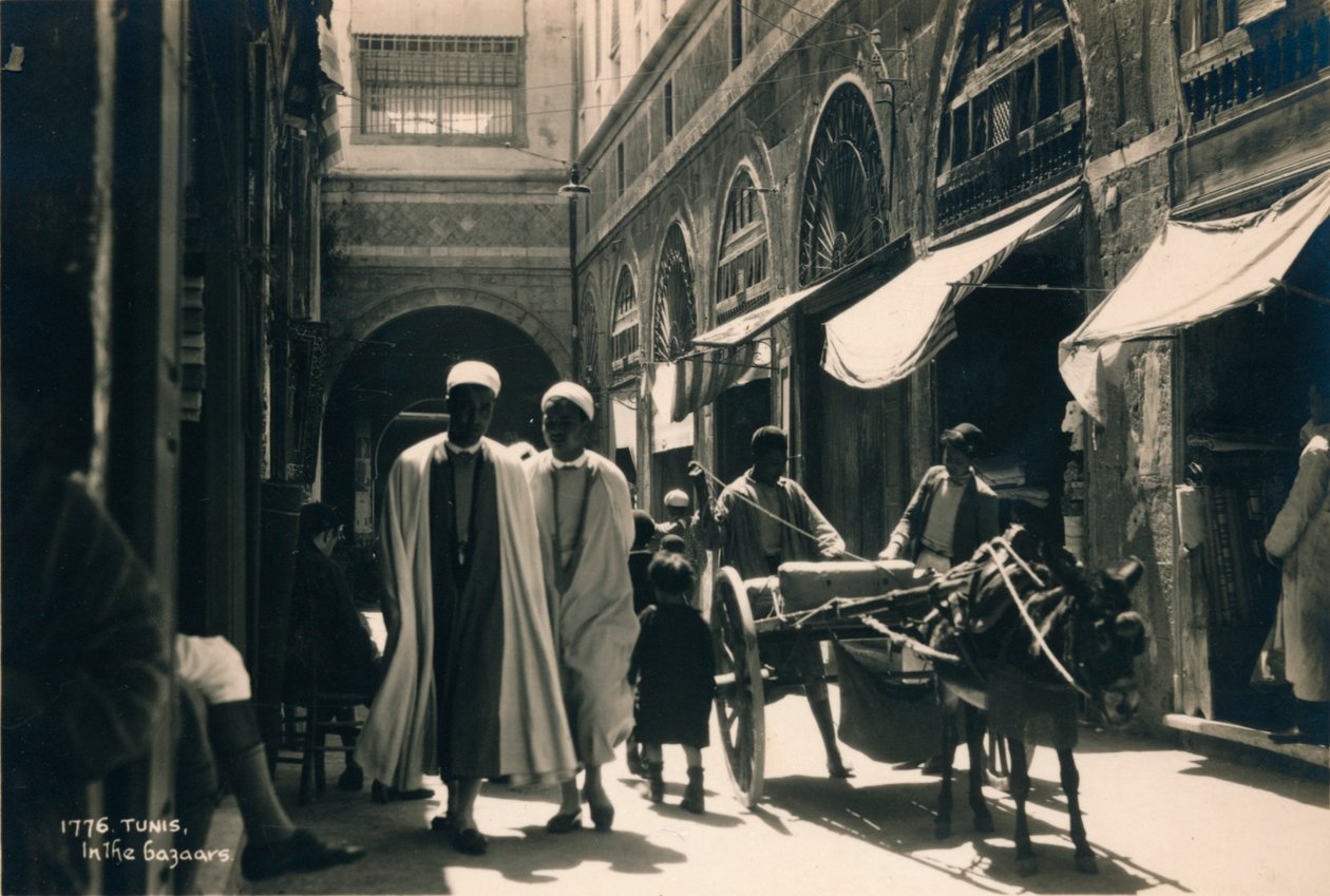 في البازار ، تونس ، مصر ، 1936 بواسطة غير معروف