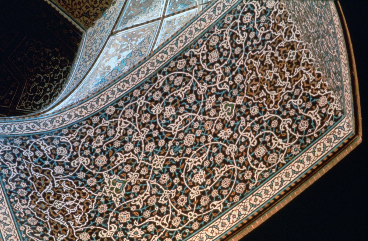 منظر داخلي لقوس ، مسجد الشيخ لطف الله ، أصفهان ، بلاد فارس ، c1615 بواسطة غير معروف