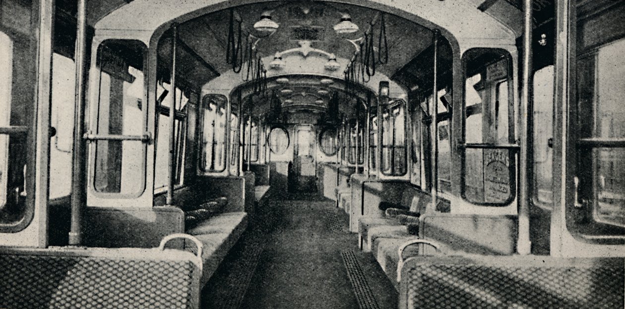 الجزء الداخلي من أحدث نوع من مدرب الأنبوب ، 1926 بواسطة غير معروف