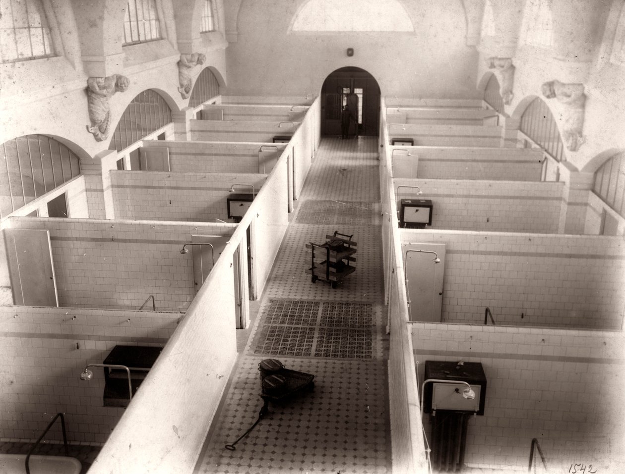 منظر داخلي لعيادة العلاج بالمياه المعدنية ، منيراليني فودي ، روسيا ، 1910s بواسطة غير معروف