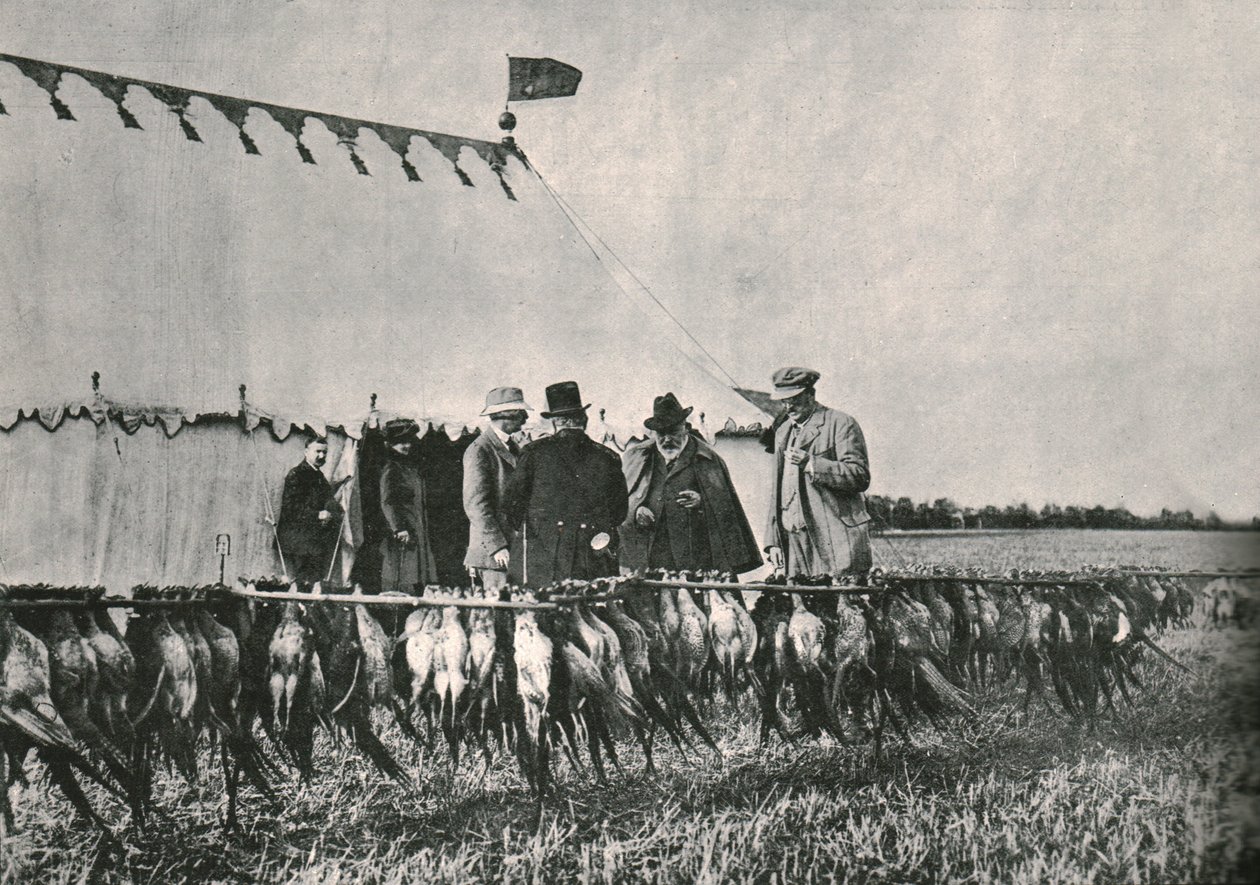 الملك إدوارد السابع يتفقد الحقيبة في Sherborne Estate ، 1902 ، 1910. بواسطة غير معروف