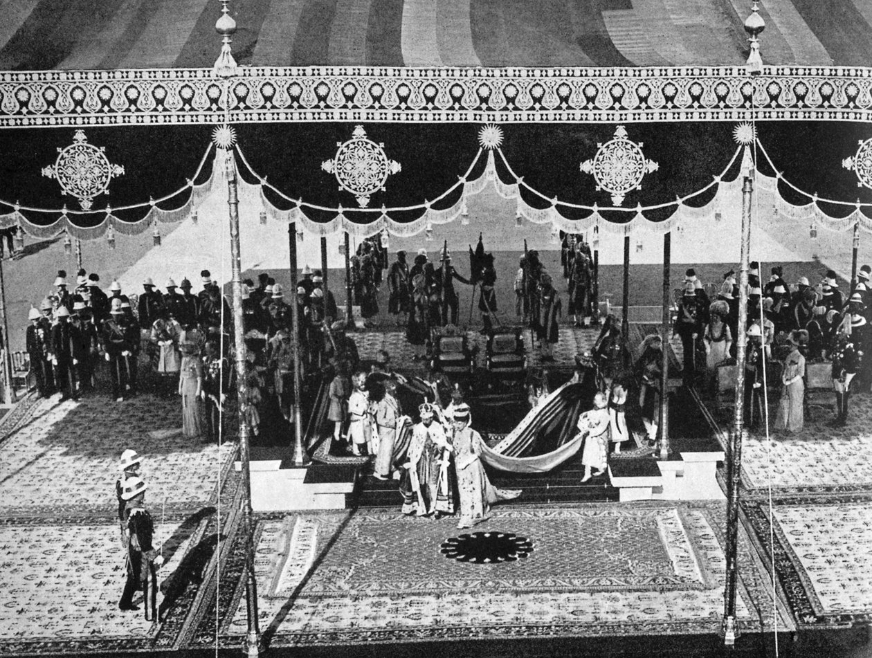 الملك جورج الخامس 1865-1936 والملكة ماري 1867-1953 في دلهي دوربار ، الهند ، 1911 1936 بواسطة غير معروف