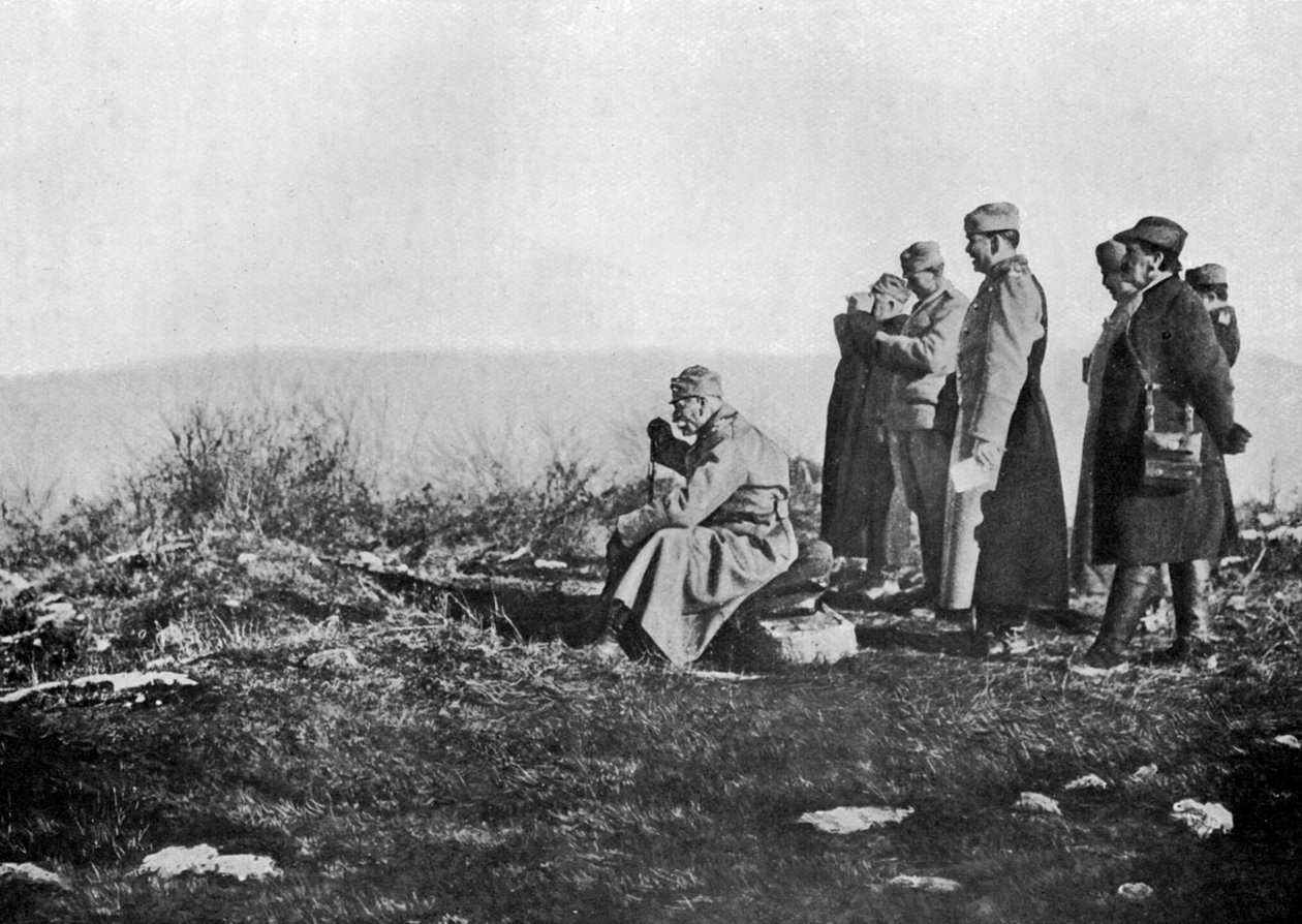 ملك صربيا بيتر في المقدمة ، الحرب العالمية الأولى ، 1914 ، 1920 بواسطة غير معروف