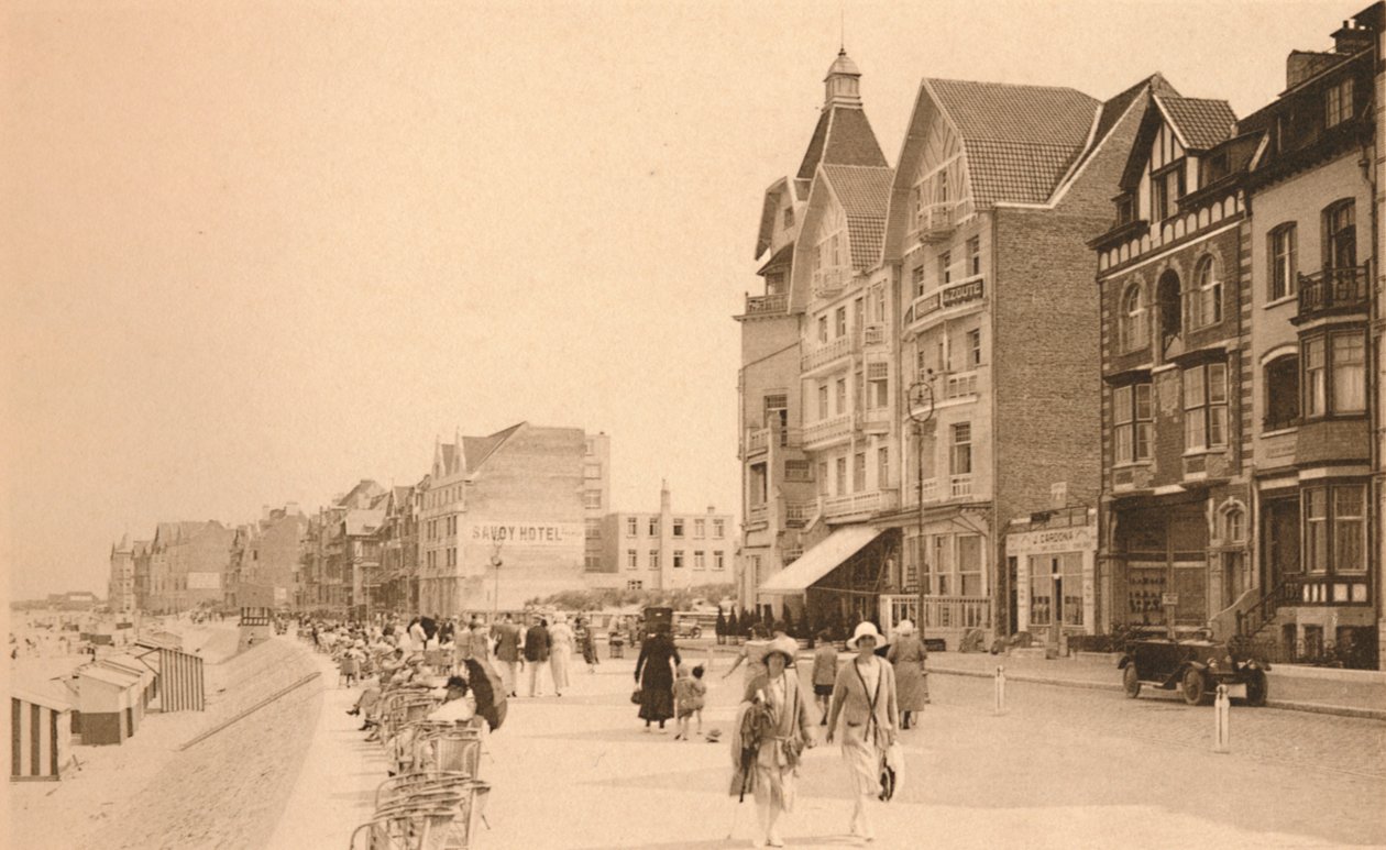 لا ديج ، The Promenade ، c1900. بواسطة غير معروف