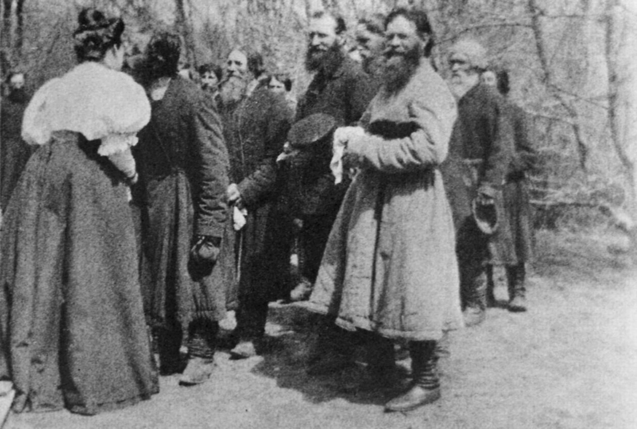 مالك الأرض يحيي الفلاحين لفلاحيها ، روسيا ، 1890 بواسطة غير معروف