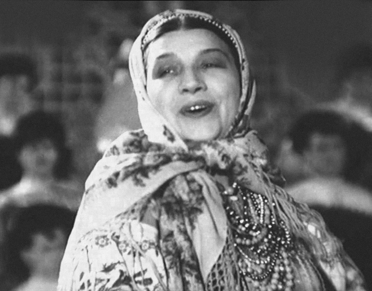 ليديا رسلانوفا بواسطة غير معروف