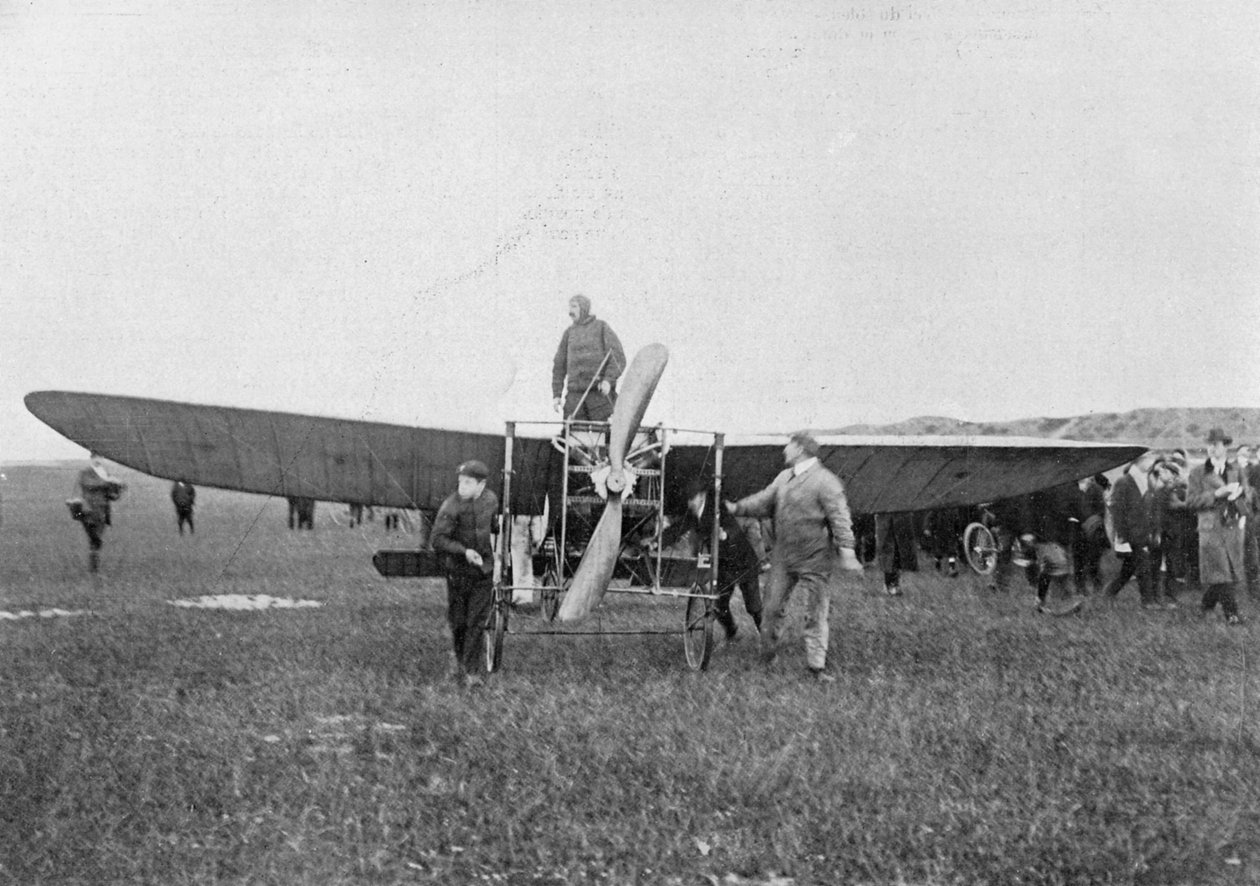 لويس بليريوت على وشك القيام بأول رحلة ناجحة عبر القناة الإنجليزية 1909 بواسطة غير معروف