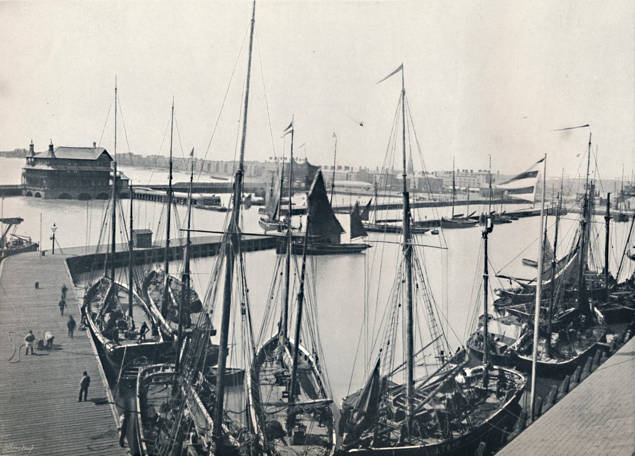 Lowestoft - الميناء والموكب ، 1895 بواسطة غير معروف
