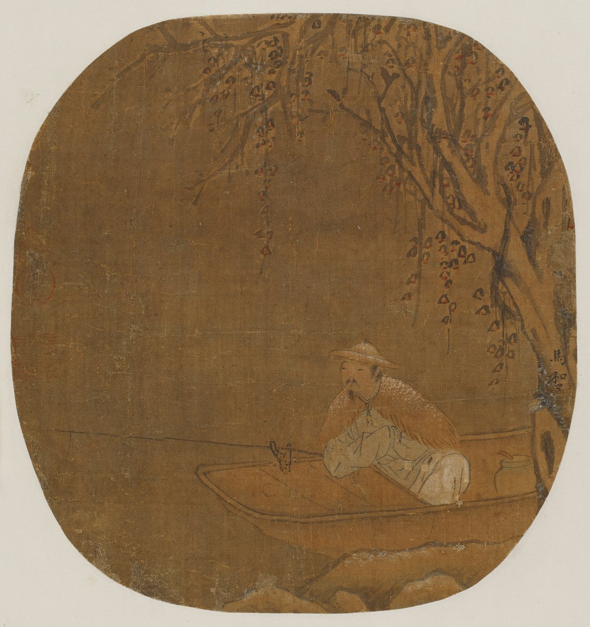 رجل يصطاد من قارب تحت شجرة ، ربما سلالة مينغ ، 1368-1644. بواسطة غير معروف