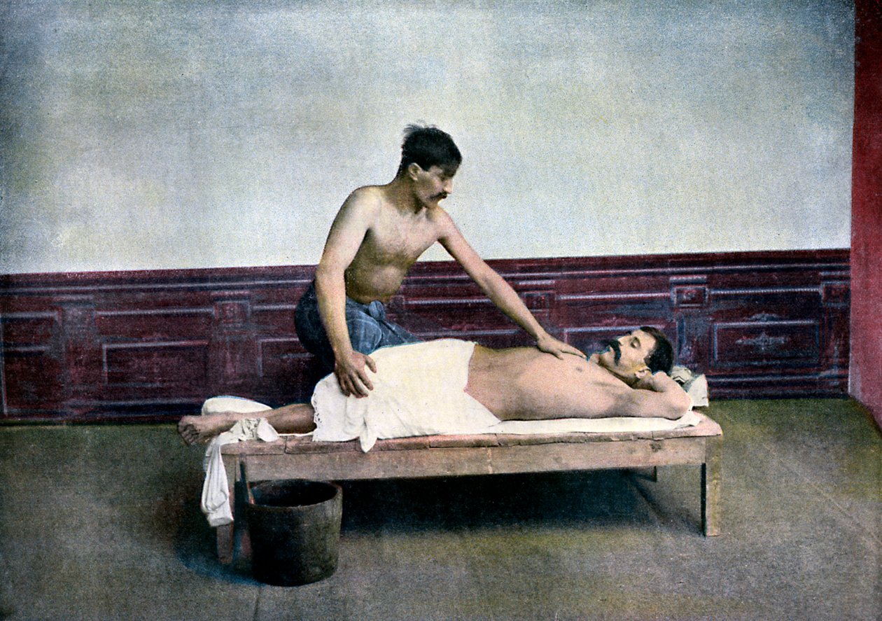 رجل لديه تدليك في منزل حمام ، c1890 بواسطة غير معروف