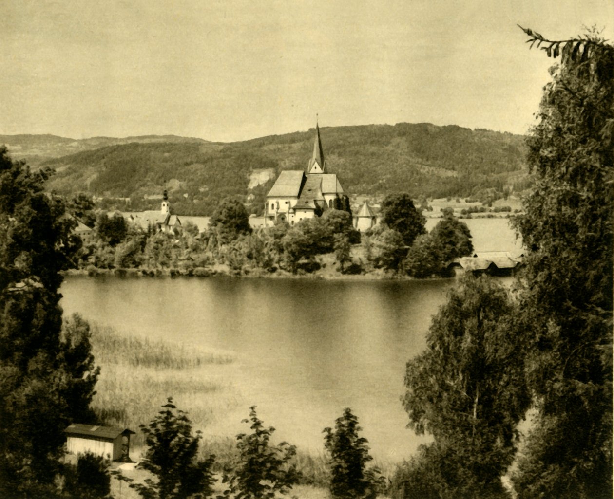 ماريا وورث ، Wörthersee ، النمسا ، c1935. بواسطة غير معروف