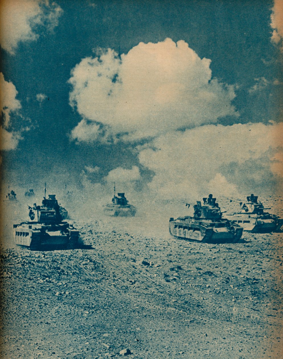 ماتيلداس والتزينج على أرضية الصحراء ، 1942. بواسطة غير معروف