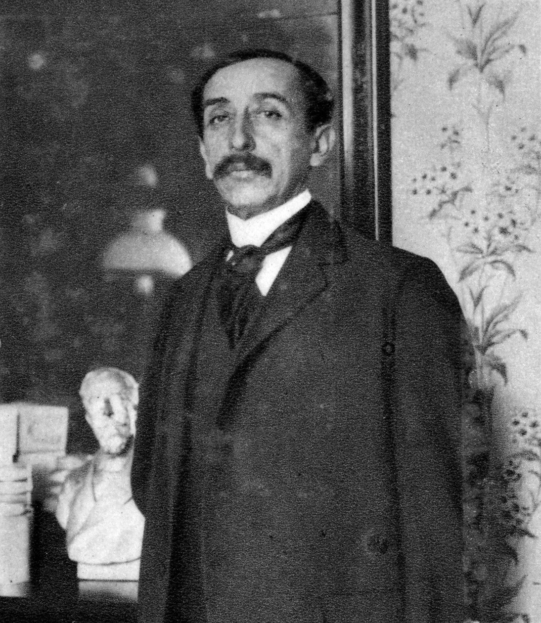 موريس باريز ، صحفي فرنسي ، روائي وسياسي ، 1914 بواسطة غير معروف