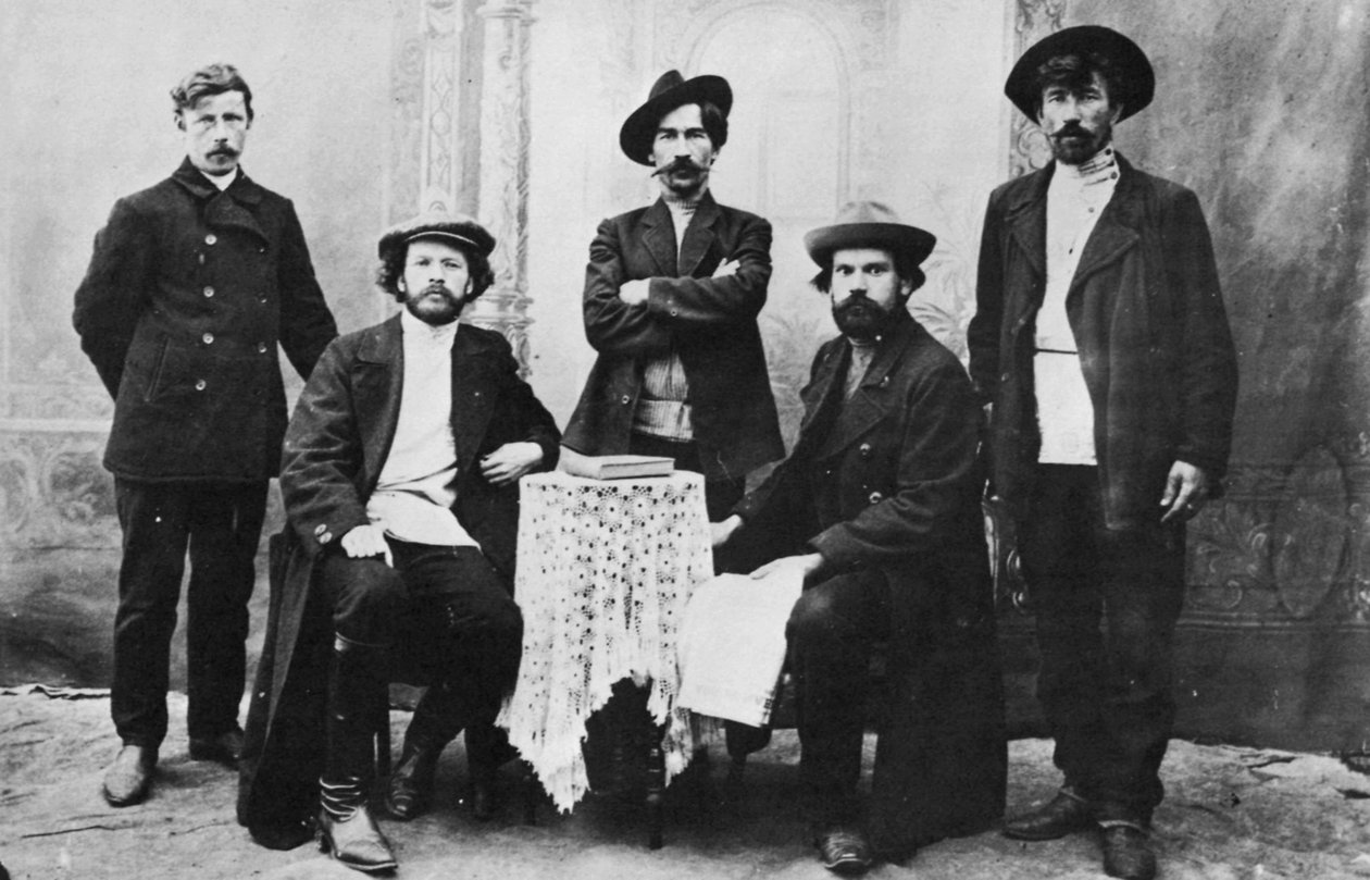 أعضاء منظمة نارودنايا فوليا إرادة الشعوب ، روسيا ، c1870s-c1880s بواسطة غير معروف