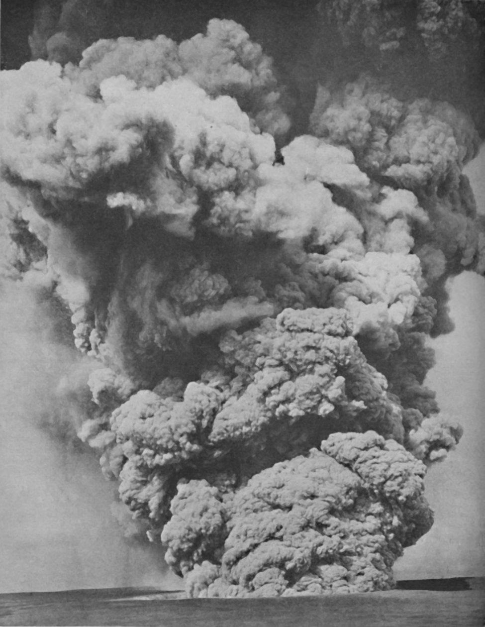 سحبت Mephitic رابعاً من فم Kilauea ، c1935 بواسطة غير معروف