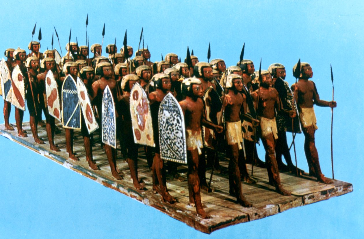 نموذج Pikemen ، مقبرة مسحتي ، الأسرة الثانية عشرة بواسطة غير معروف