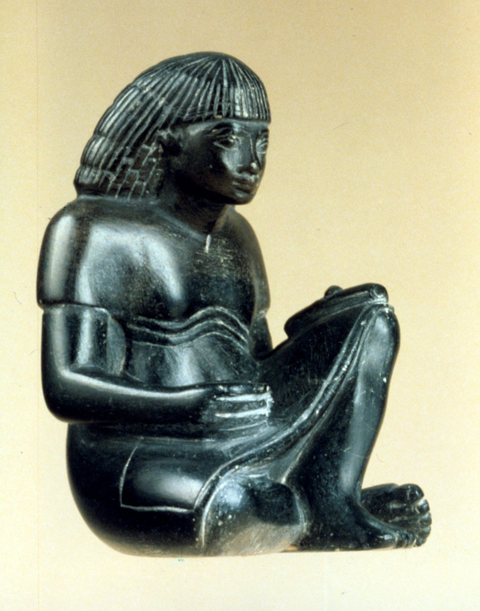 نموذج لناسخ جالس ، مصري قديم ، الأسرة الثامنة عشر ، 1550-1293 قبل الميلاد بواسطة غير معروف