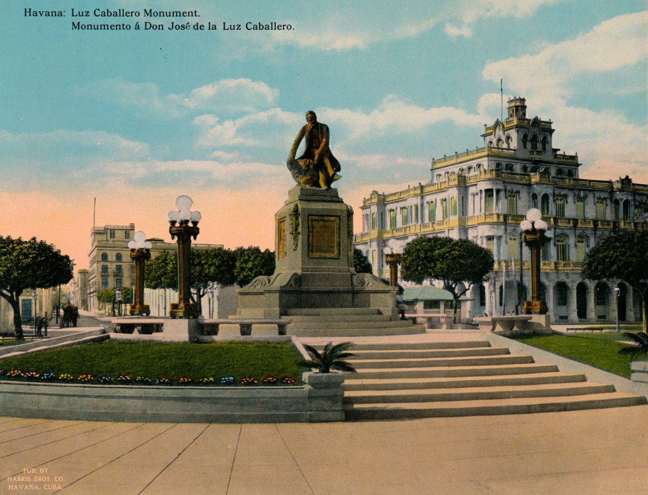النصب التذكاري للباحث والفيلسوف خوسيه دي لا لوز كاباليرو ، هافانا ، كوبا ، 1920 م بواسطة غير معروف