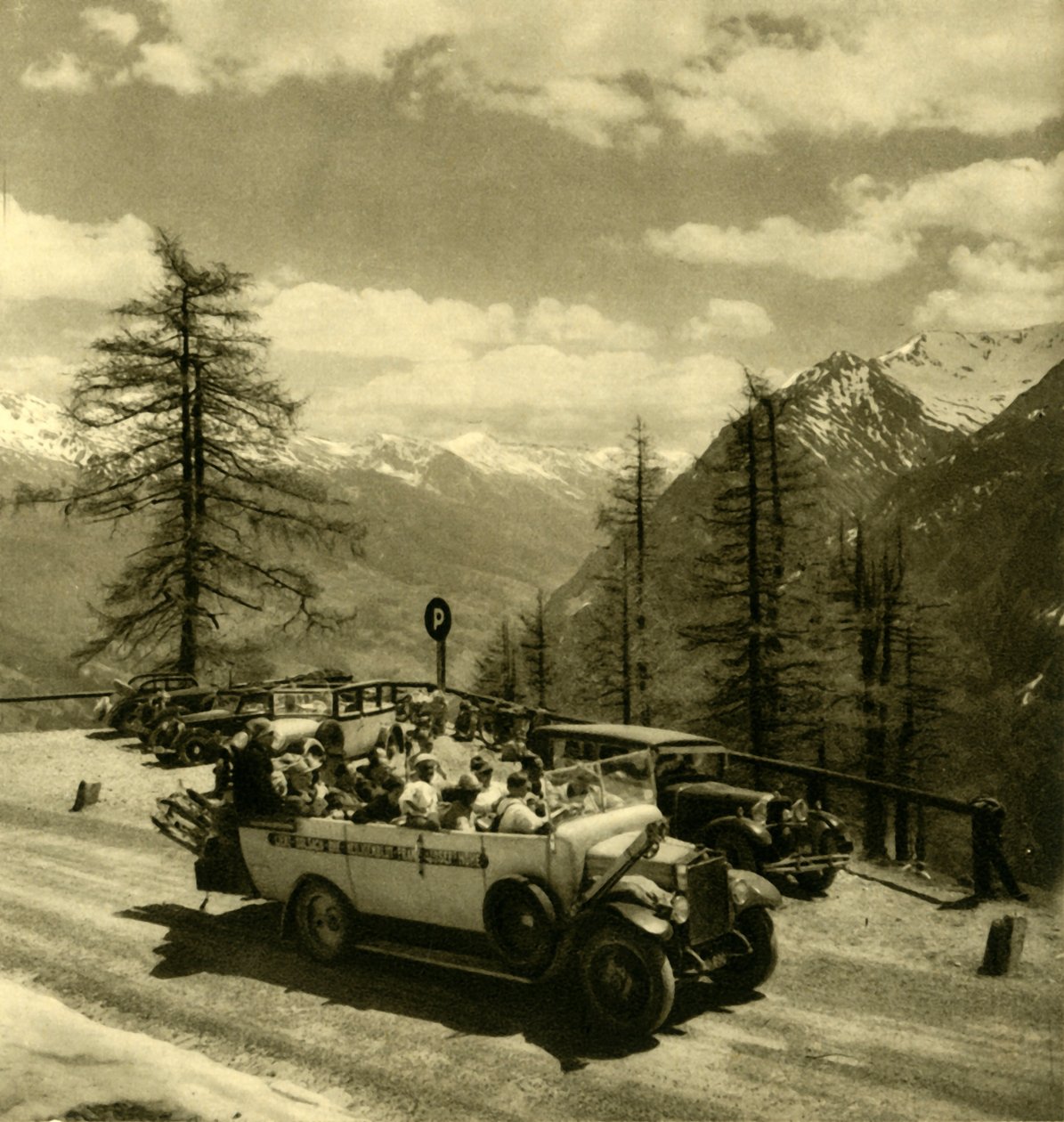 منظر الجبل في شونيك على طريق غروسغلوكنر العالي في جبال الألب ، النمسا ، c1935. بواسطة غير معروف