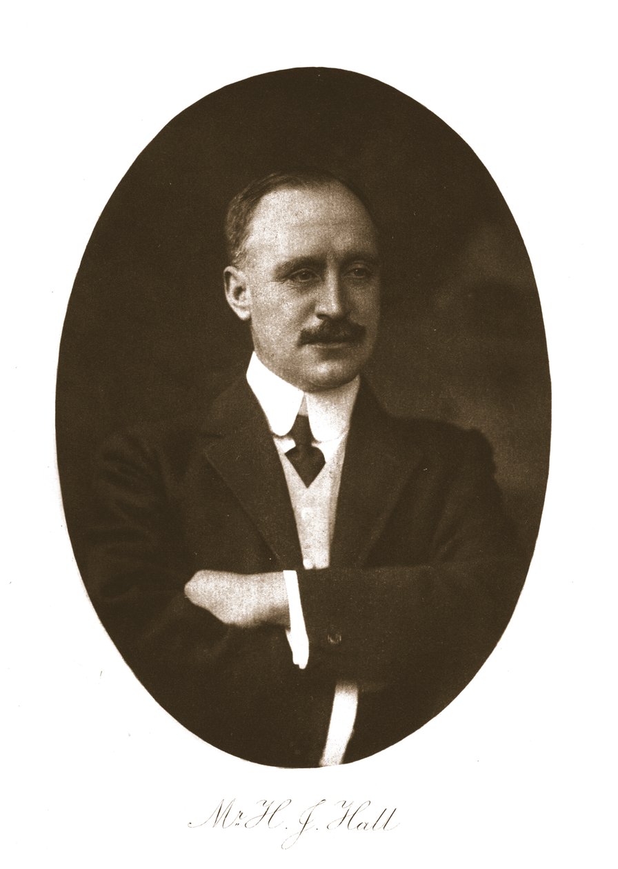 السيد HJ Hall ، 1911. بواسطة غير معروف