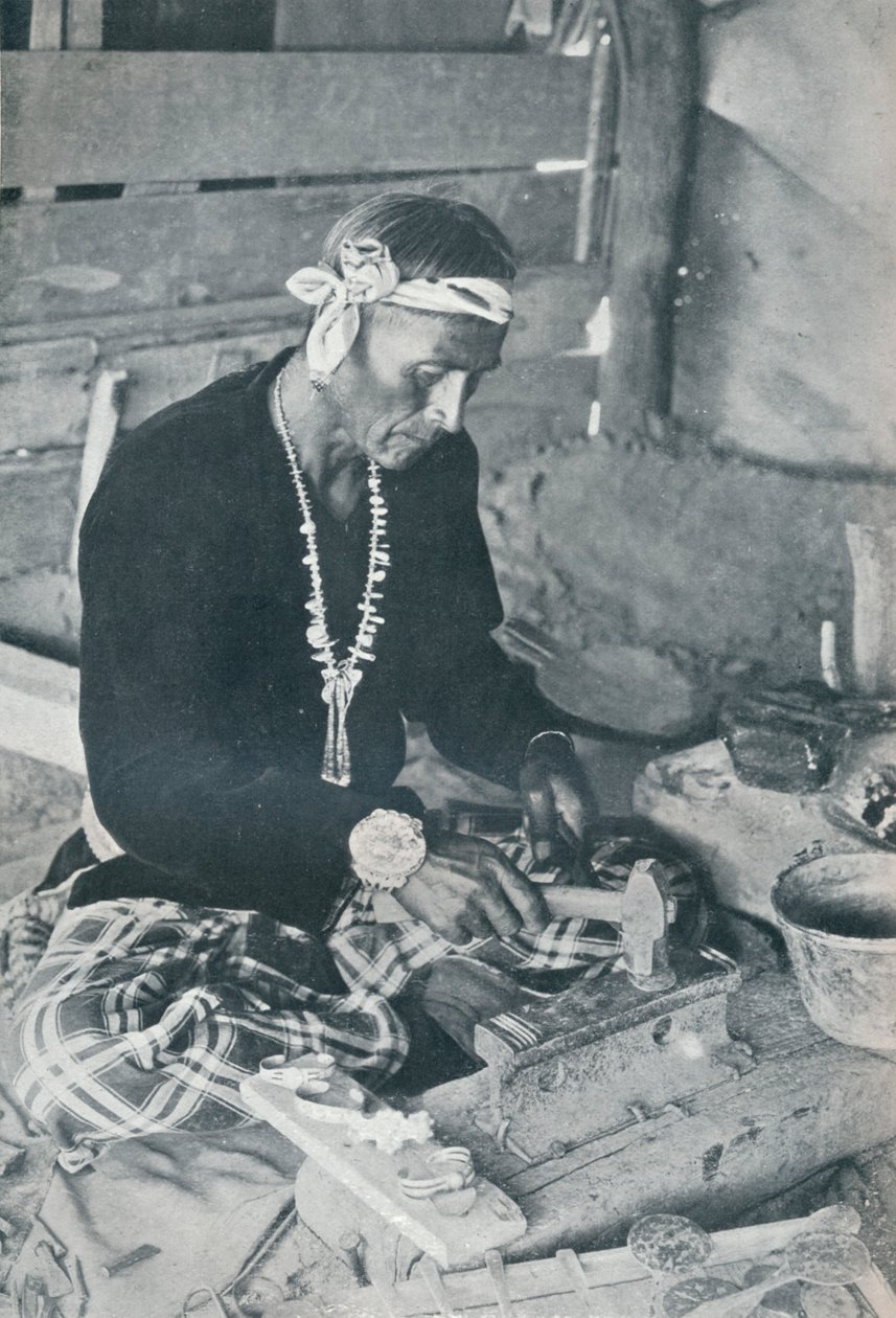 مجوهرات نافاجو الفضية والفيروزية ، 1931 بواسطة غير معروف