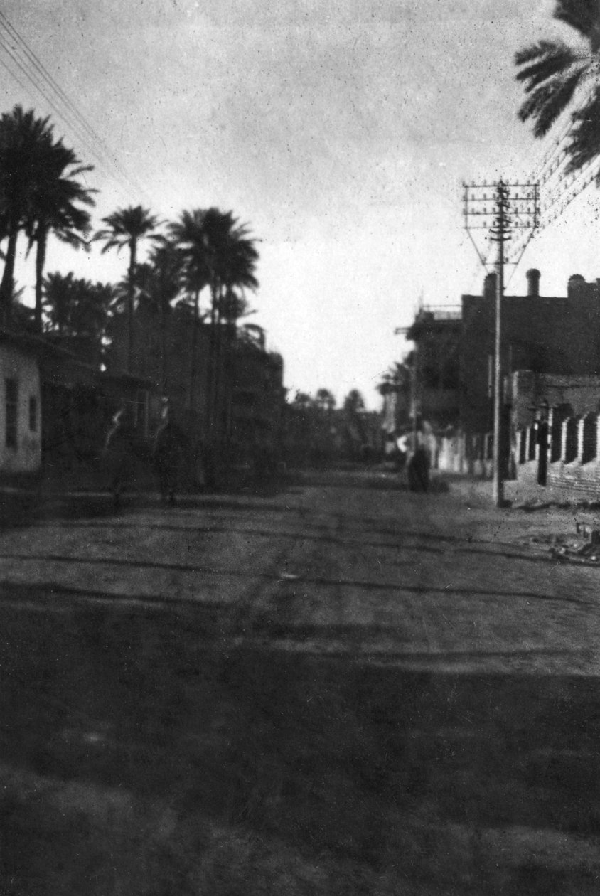 شارع جديد ، بغداد ، 1918 بواسطة غير معروف