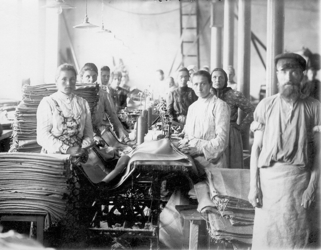 مصنع أوكولوف لأكياس المنسوجات. كولوتينو ، 1905 بواسطة غير معروف