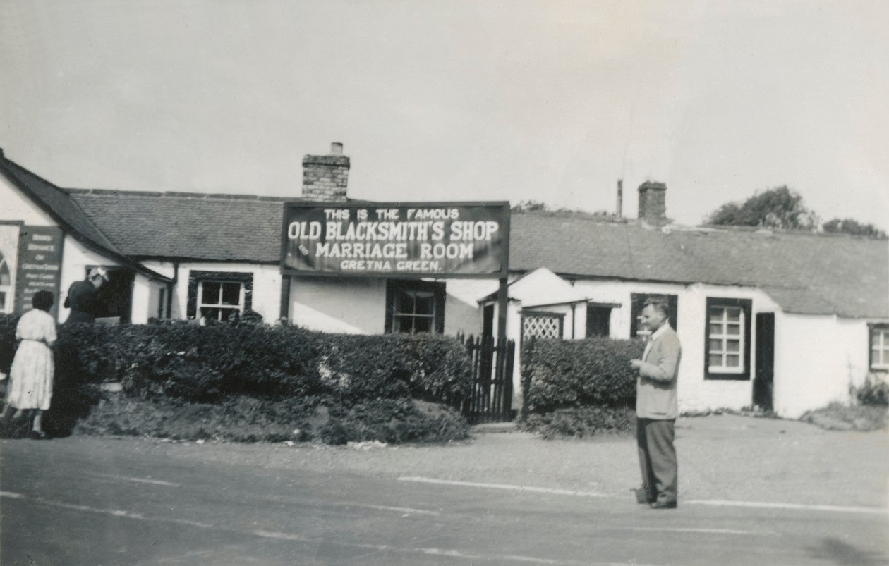 محل حدادة قديم وغرفة الزواج ، Gretna Green ، اسكتلندا ، أربعينيات القرن العشرين بواسطة غير معروف