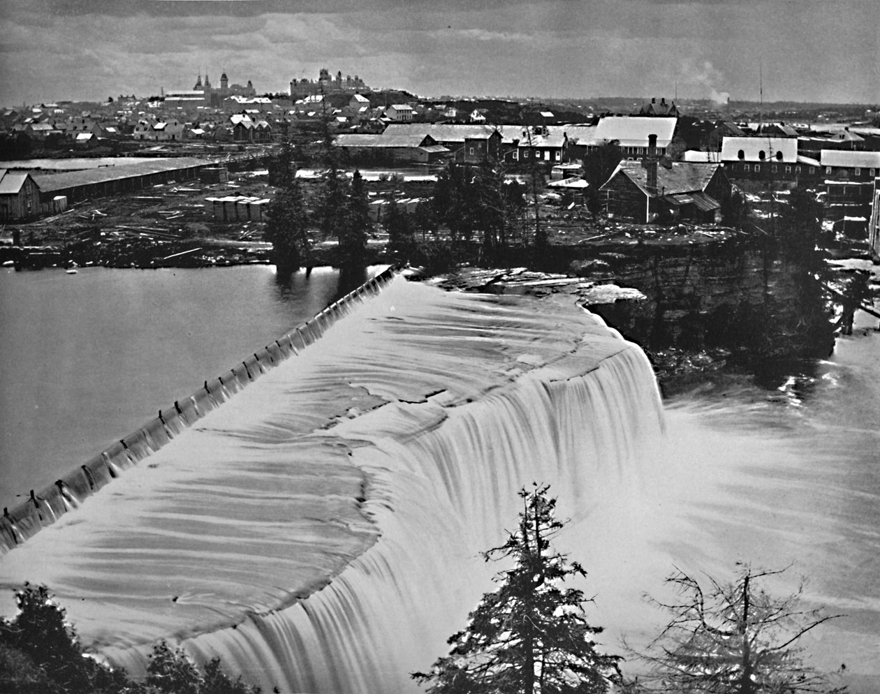 أوتاوا ، كندا ، من Rideau Falls ، c1897. بواسطة غير معروف