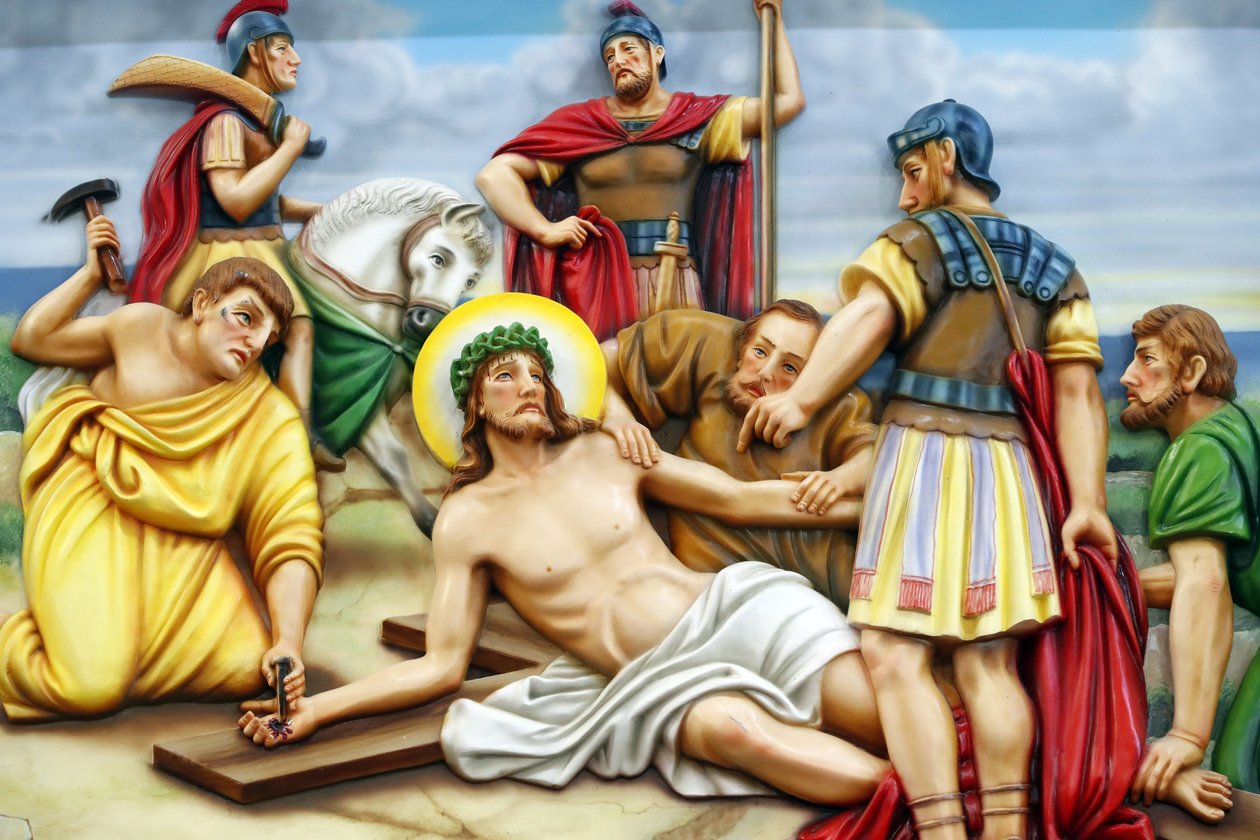 كنيسة سيدة فاطيما. طريق الصليب. محطة 11. يسوع مسمّر على الصليب. مدينة هو تشي مينه. فيتنام بواسطة غير معروف