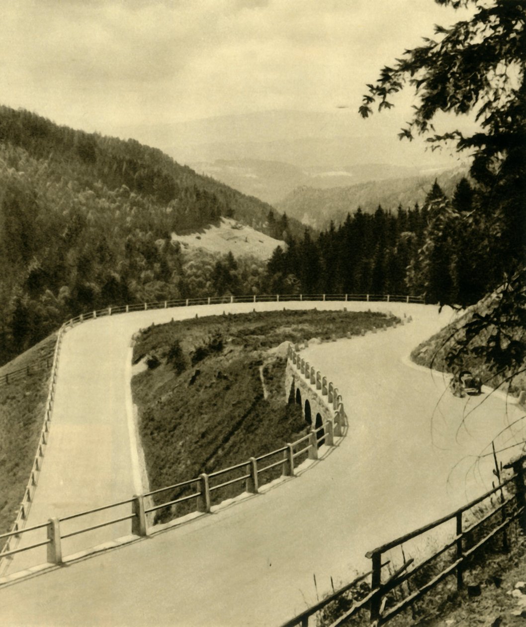 باكر ستراس ، النمسا ، c1935. بواسطة غير معروف