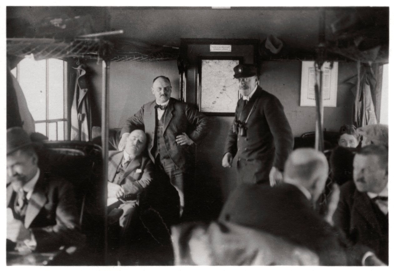 مقصورة الركاب في زيبلين ، بحيرة كونستانس ، ألمانيا ، c1909-1933 1933 بواسطة غير معروف