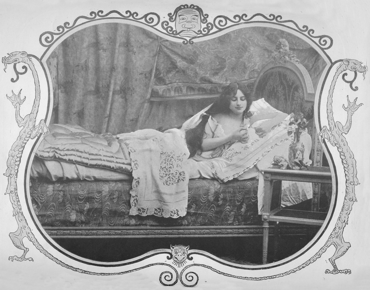 عاطفي ، 1900 بواسطة غير معروف