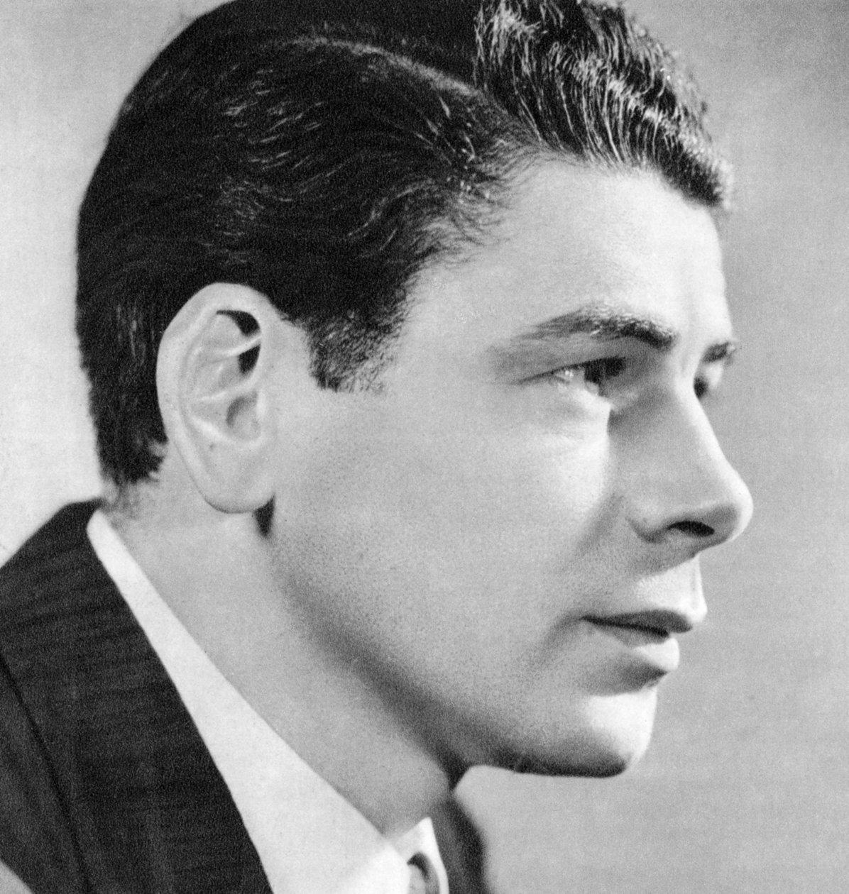 بول موني ، ممثل سينمائي أمريكي ، 1934-1935 بواسطة غير معروف