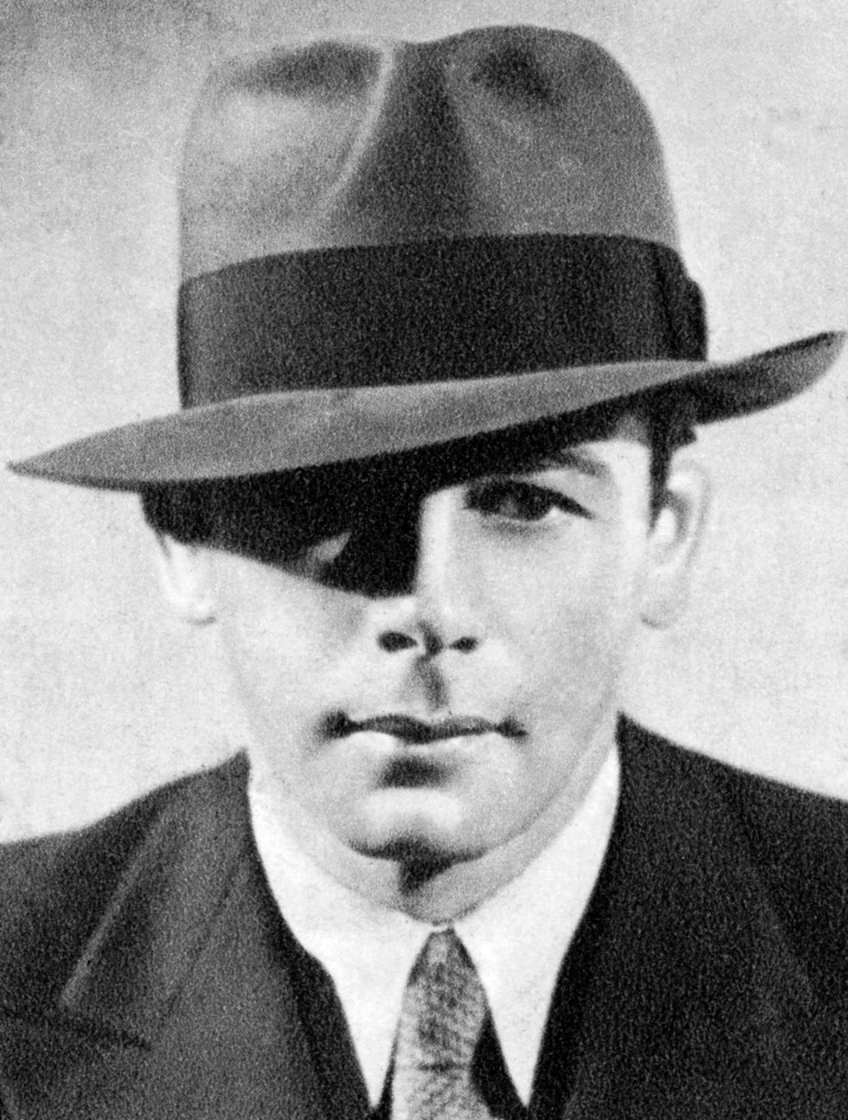 بول موني ، ممثل سينمائي أمريكي ، 1934-1935 بواسطة غير معروف
