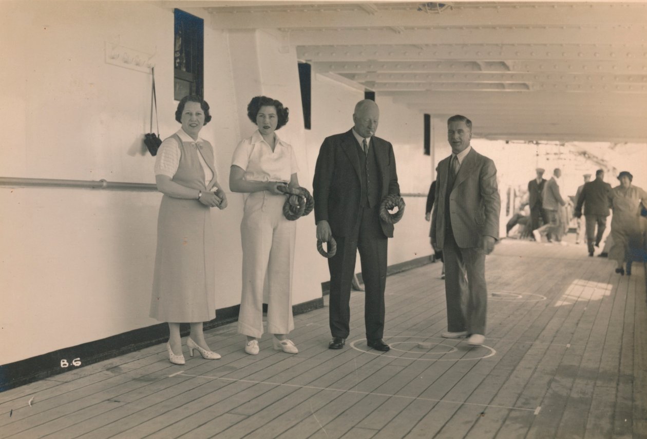 لعب quoits على متن SS Arandora Star ، 1936 بواسطة غير معروف
