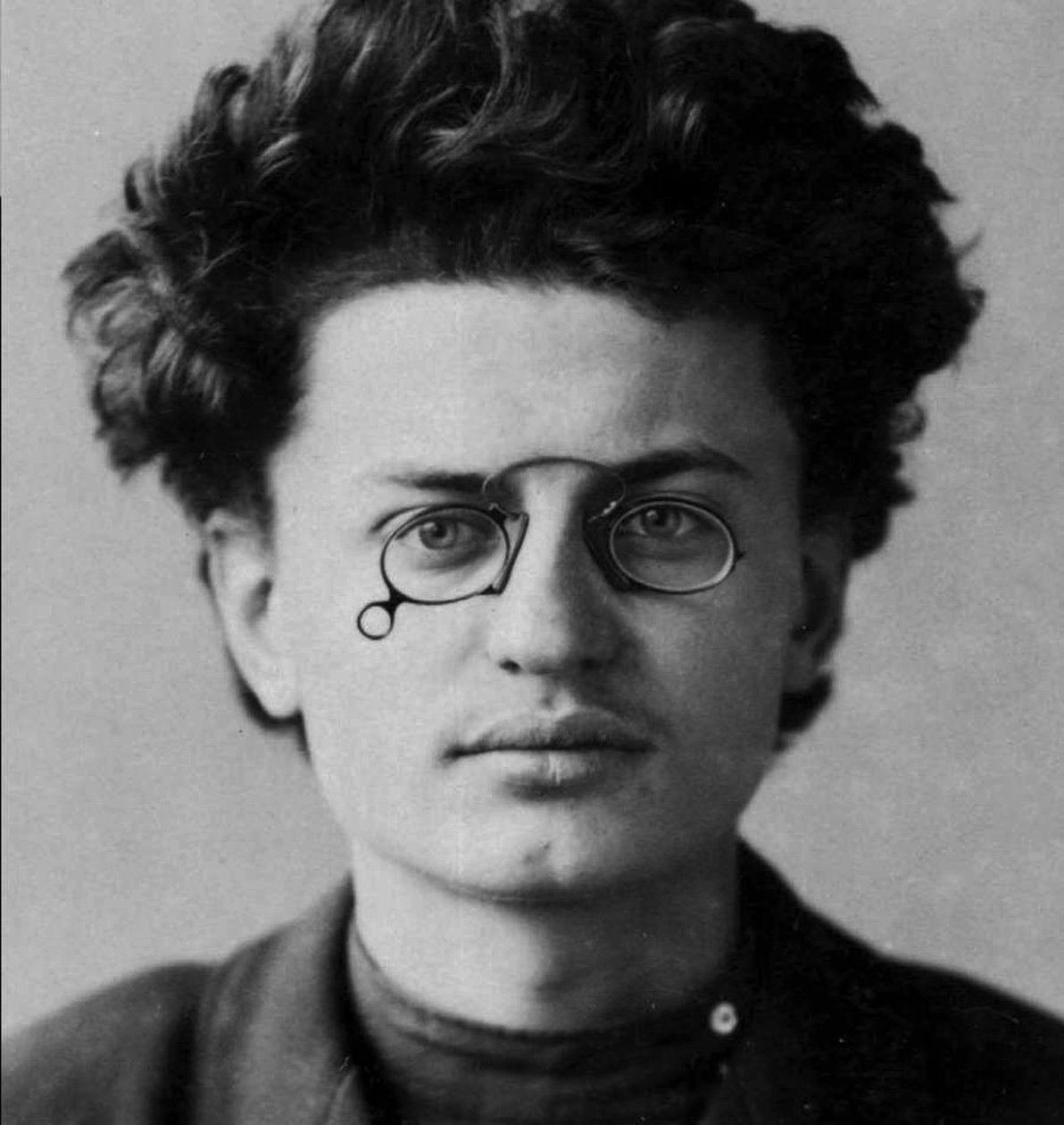 صورة الشرطة ليون تروتسكي ، الثوري الروسي ، 1898 بواسطة غير معروف