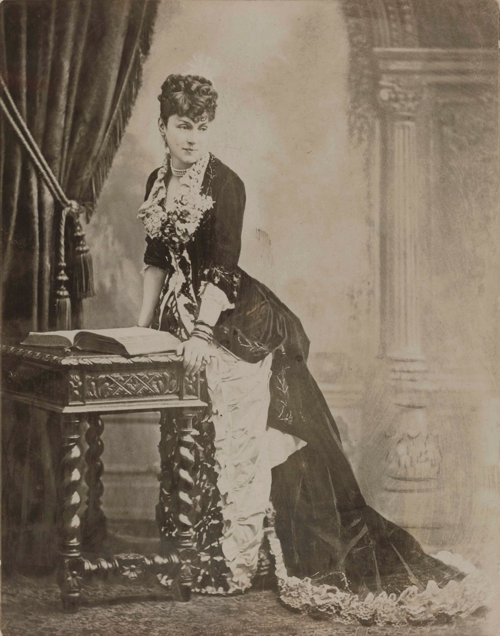 صورة لماركيز ماري أركوناتي فيسكونتي ، ني بيرات 1840-1923 ، 1870. بواسطة غير معروف