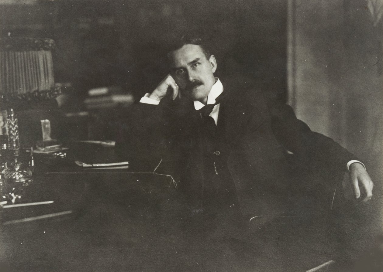 صورة لتوماس مان 1875-1955 ، ج .1910. بواسطة غير معروف