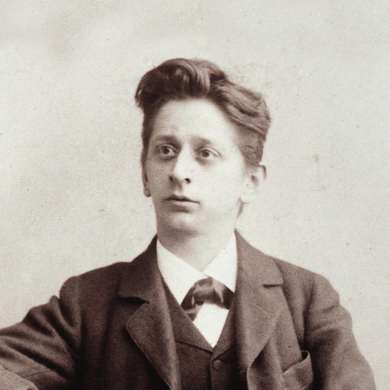 صورة الملحن ألكسندر فون زيملينسكي 1871-1942 ، ج. 1900. بواسطة غير معروف