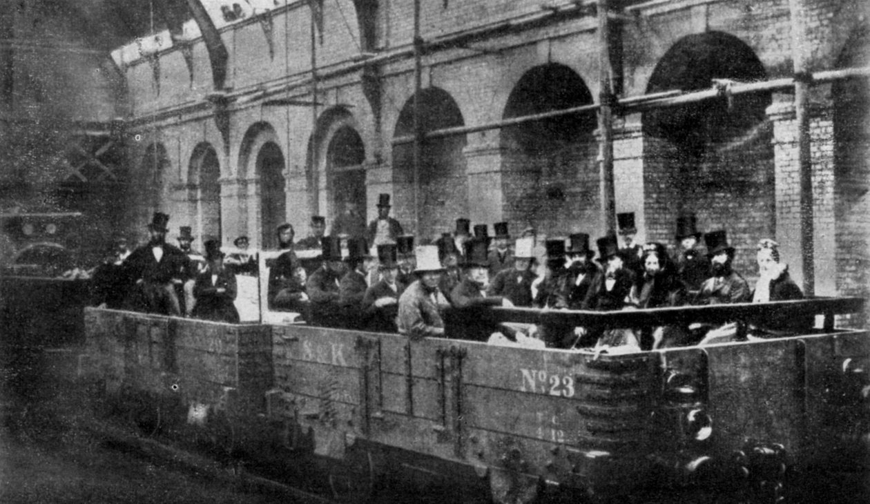 افتتح رئيس الوزراء وليام جلادستون خط سكك حديد متروبوليتان ، لندن ، 1863 1951 بواسطة غير معروف
