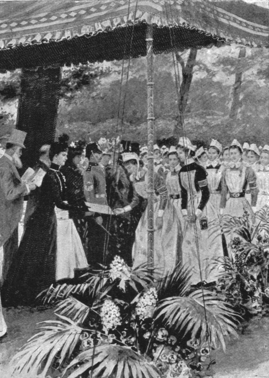 الأميرة ألكسندرا تقدم شهادات للممرضات في بيت مارلبورو ، 21 يوليو 1899 ، 1901. بواسطة غير معروف