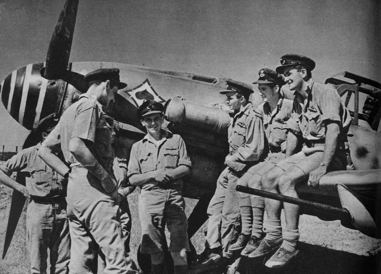 يساهم سلاح الجو الملكي البريطاني بحصته الرائعة ، 1943-1944 بواسطة غير معروف