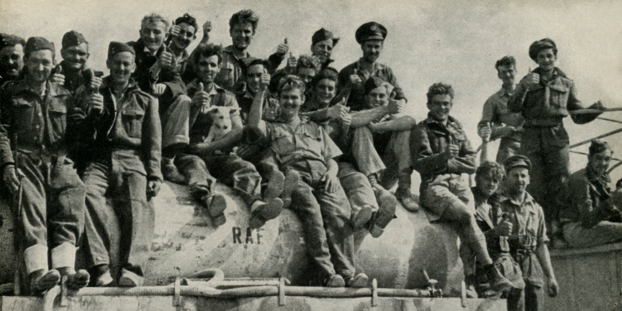 طواقم RAF الأرضية: طرابلس ، c1942-1943 ، 1945. بواسطة غير معروف
